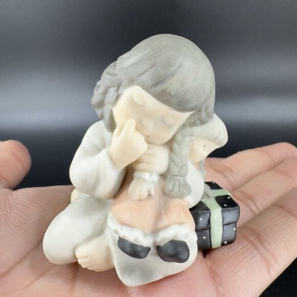 1999 NBM BAHNER Kim Anderson Verkerke Ceramic Figurine Girl Holding A Doll - Picture 11 of 11